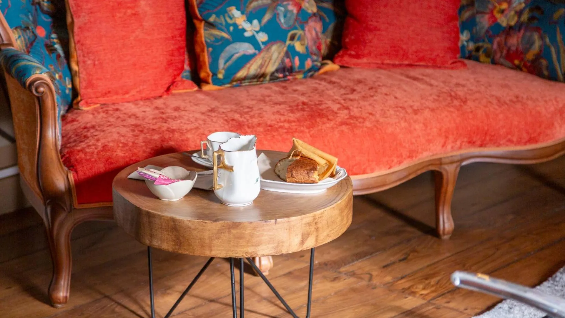 Les Logis De Kergoulou Bed and Breakfast Concarneau