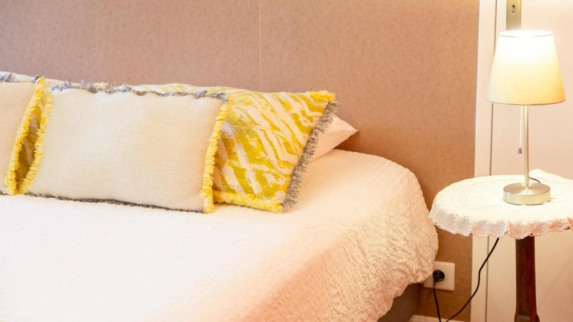 Les Logis De Kergoulou Bed and Breakfast Concarneau 0*,  Γαλλία