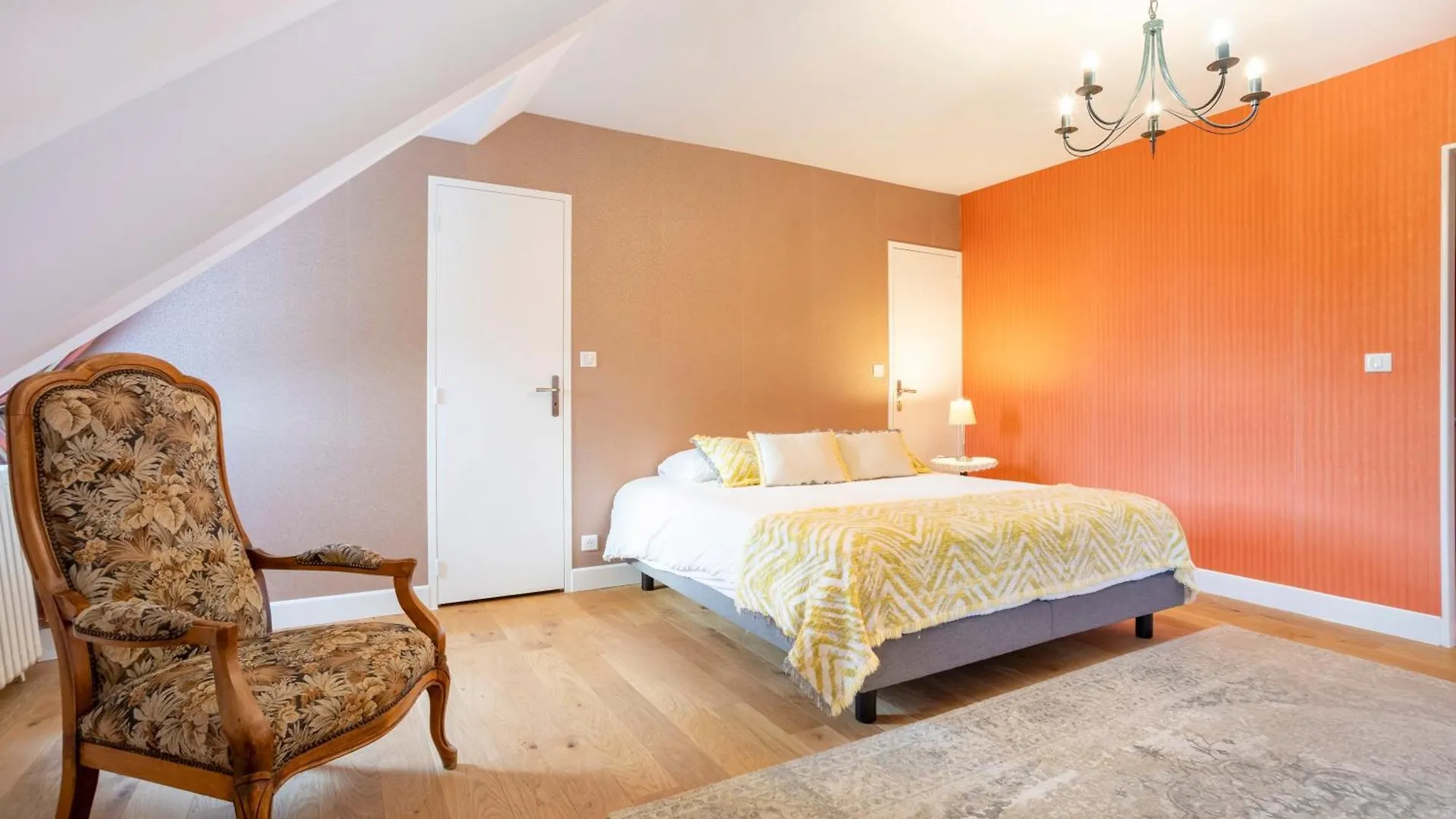 Les Logis De Kergoulou Bed and Breakfast Concarneau