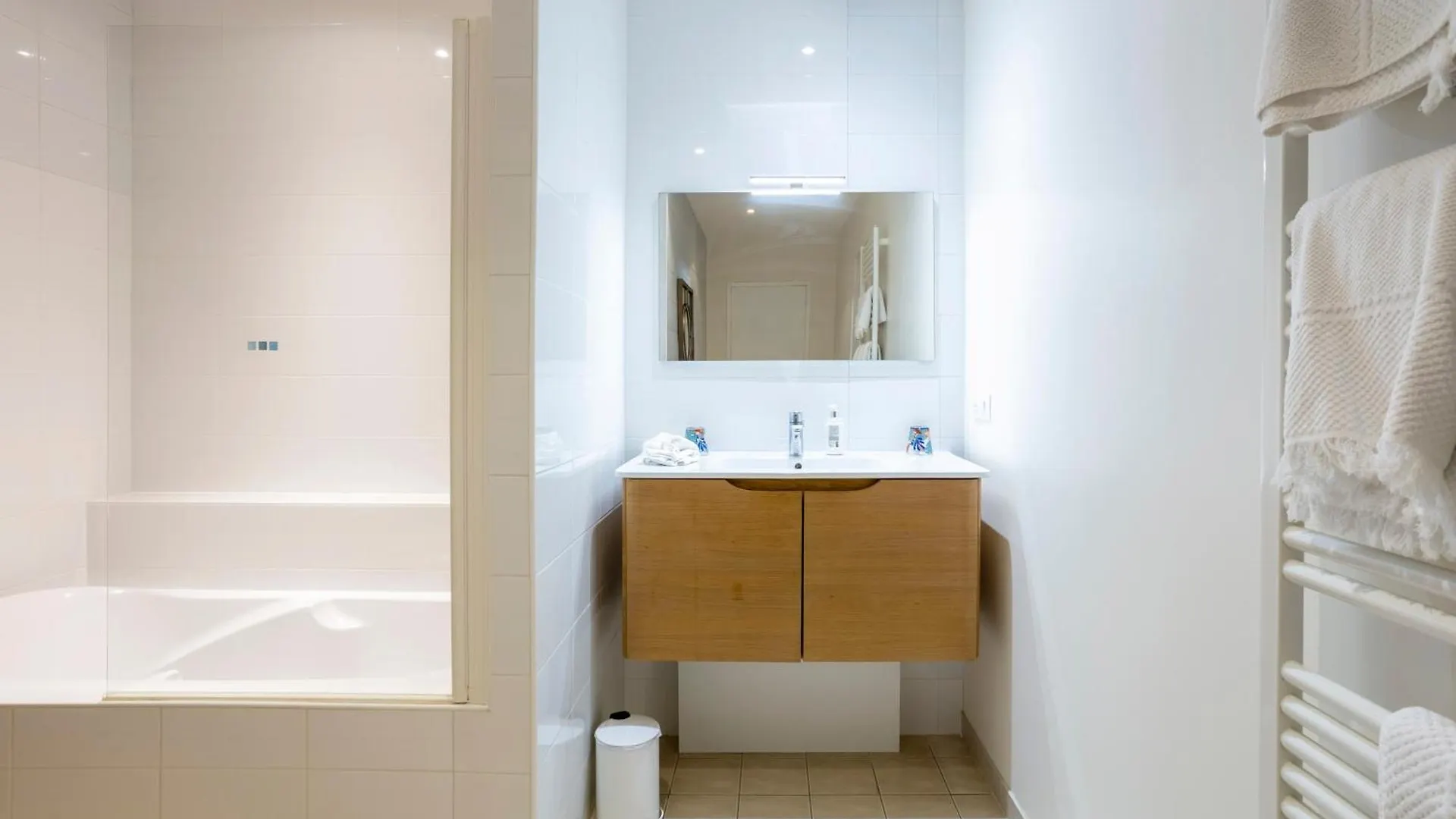 Les Logis De Kergoulou Bed and Breakfast Concarneau