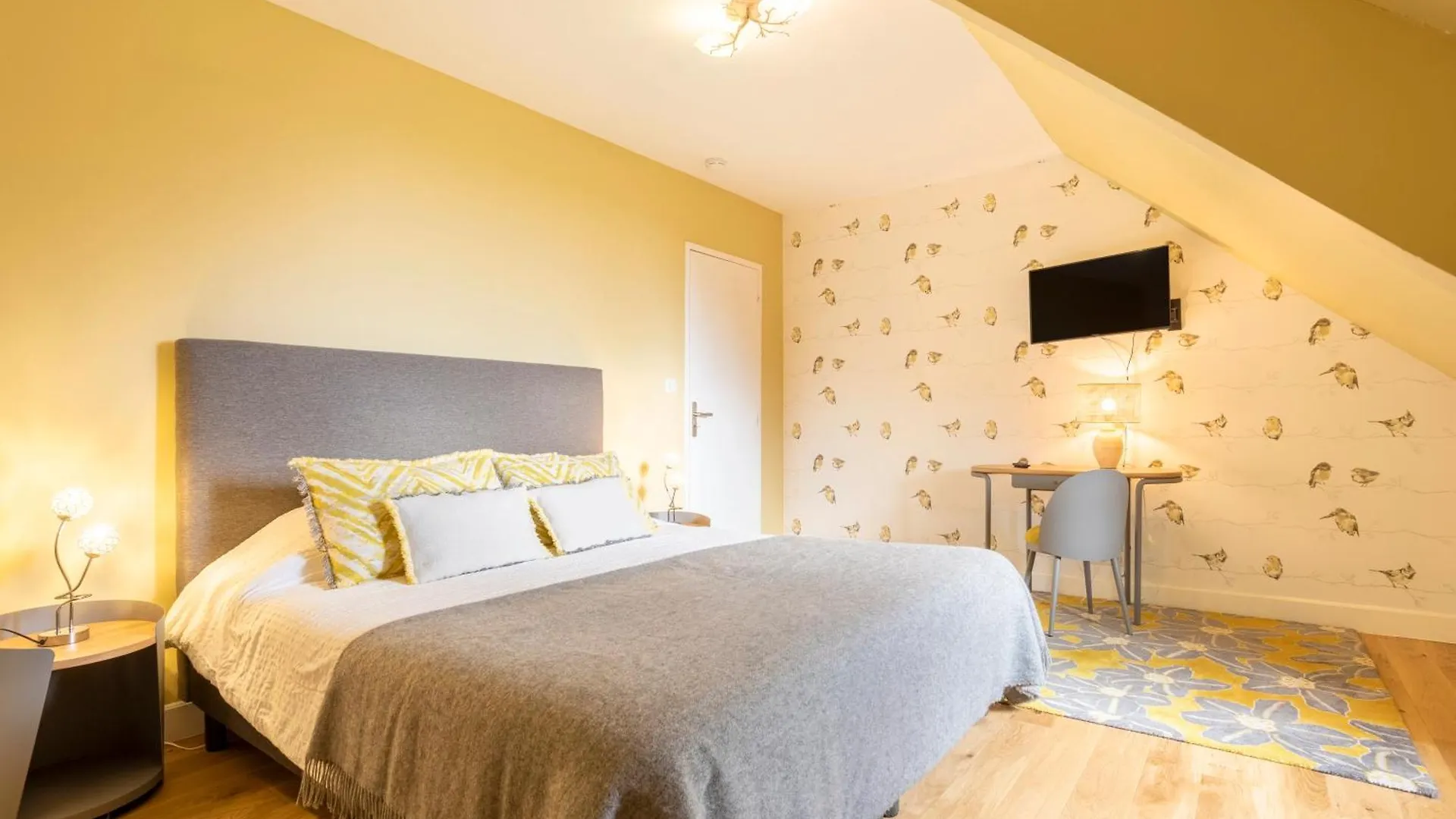 Les Logis De Kergoulou Bed and Breakfast Concarneau